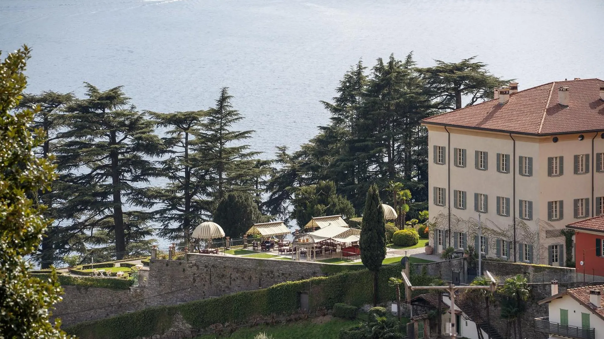 Suite Panoramica In Guest House Moltrasio Itália