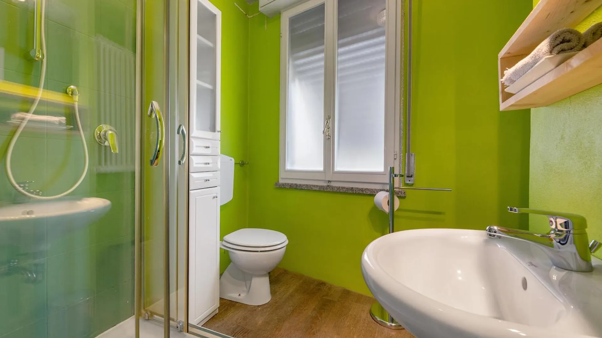 Suite Panoramica In Guest House モルトラージオ