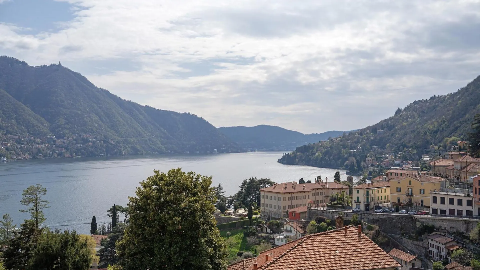 Suite Panoramica In Guest House Moltrasio